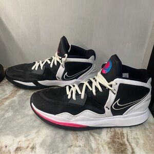 Nike Kyrie 8 Infinity South Beach Mens Basketball Shoes Sz 9.5 CZ0204 003